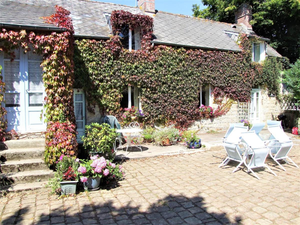 Le Glycine A Manoir Sainte Cecile Lägenhet Juvigny-Val-d'Andaine Exteriör bild