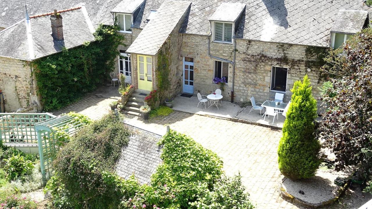 Le Glycine A Manoir Sainte Cecile Lägenhet Juvigny-Val-d'Andaine Exteriör bild