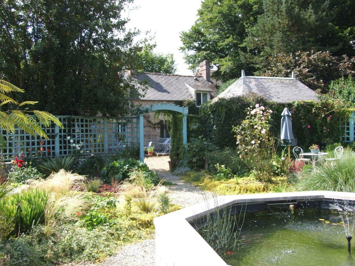 Le Glycine A Manoir Sainte Cecile Lägenhet Juvigny-Val-d'Andaine Exteriör bild
